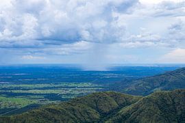 La lumière se lève sur la vallée sur Piret Victoria Ribas Art & Photography