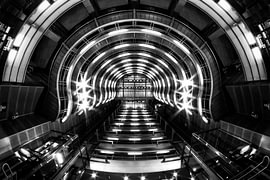 Fotografie in der Metro von Barcelona von Maurice Moeliker