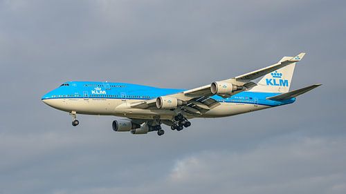 Landend KLM Boeing 747-400M vliegtuig.