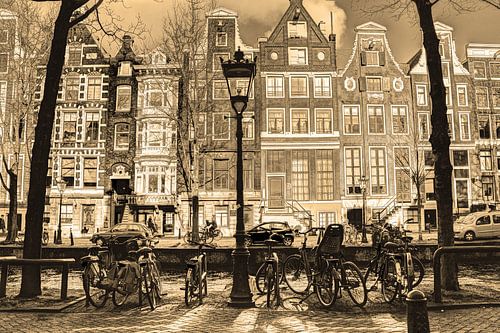 Amsterdam city centre in the winter
