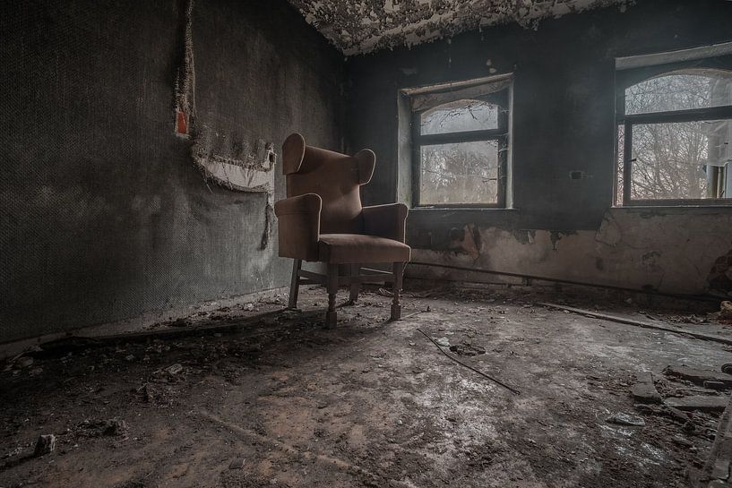 sitting alone in this place by Trudo Urbex/ Jelle S photography