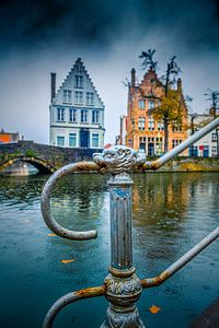 Fotografie België Architectuur - Het Langereikanaal met zijn historische huizen in Brugge van Ingo Boelter