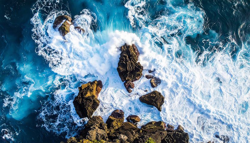 Luftbildhintergrund mit blauen Wellen von Mustafa Kurnaz