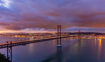 Uiticht over de Taag in Lissabon, Portugal van Adelheid Smitt