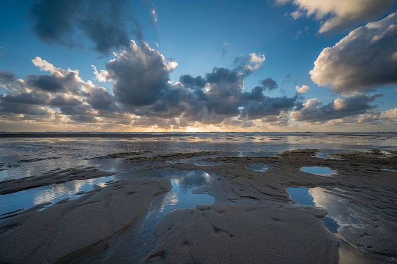 zicht op het strand van Michel Knikker