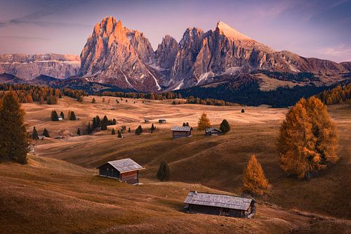 Seiser Alm in den Dolomiten im Herbst