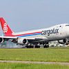 Landing Cargolux Airlines Boeing 747-8 op de Polderbaan. van Jaap van den Berg