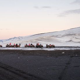 Quad tocht op het vulkanische strand in IJsland van Guido Boogert