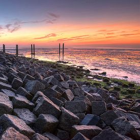 Waddendyke on the island of Terschelling in the Netherlands by Tonko Oosterink