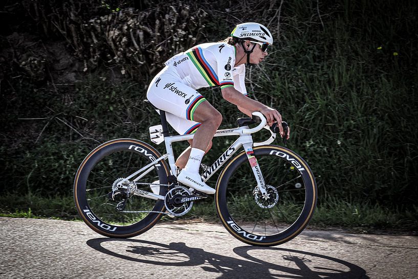 Lotte Kopecky gewinnt die Runde von FreddyFinn