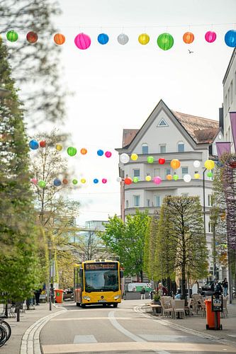 Zomerlantaarns in de voetgangerszone Kempten im Allgäu