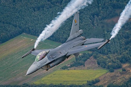 F-16AM Belgian Air Force. Air to air.