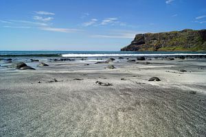 Der Talisker Beach liegt in der Nähe des Dorfes Carbost auf der Isle of Skye