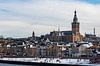 Nijmegen in de sneeuw van Maerten Prins thumbnail