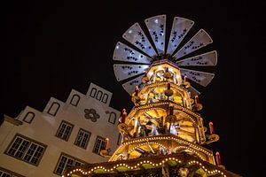 Eine Pyramide auf dem Weihnachtsmarkt in Rostock