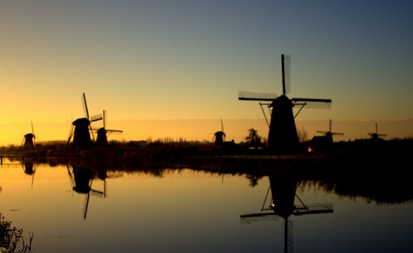 Wind mills by Francisco de Almeida