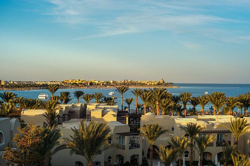 Hotel en palmbomen in Egypte