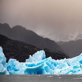 Grey-See, Torres del Paine, Patagonien, Chile von Ron van der Stappen