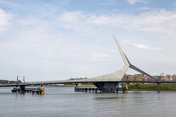 Prins Clausbrug Dordrecht (kleur) van Rick Van der Poorten