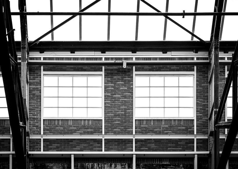 Fenêtres de symétrie dans le NDSM Werf, Amsterdam Nord. par Enrique De Corral