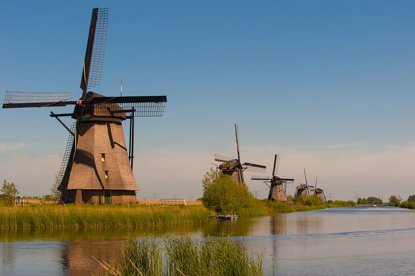 Kinderdijk Holland windmills van Brian Morgan