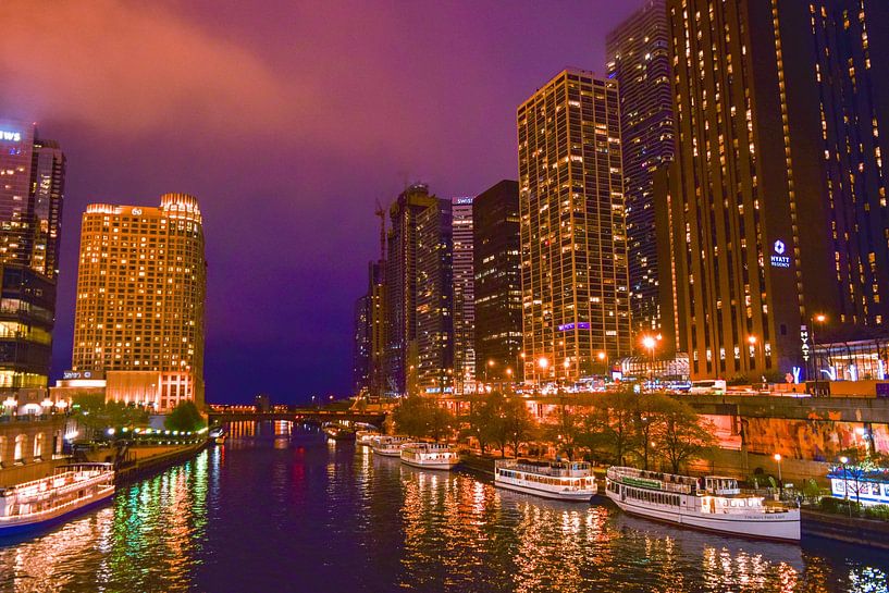 Chicago by Hello Pompoyo