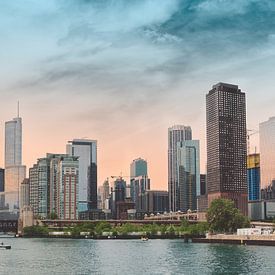 Chicago city skyline with its skyscrapers by Patrick Brinksma