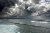 Schwere Wolke Abdeckung über dem Atlantik