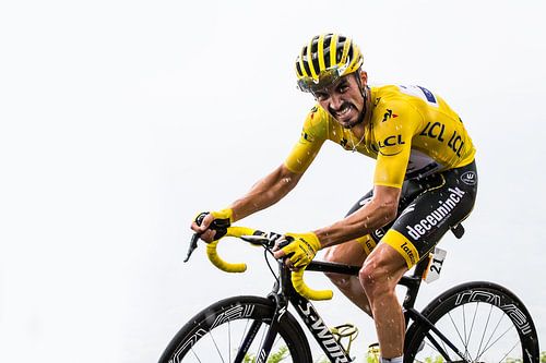 Julian Alaphilippe en jaune.