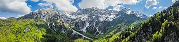Zgornje Jezersko Gebirge Luftaufnahme im Frühling von Sjoerd van der Wal Fotografie