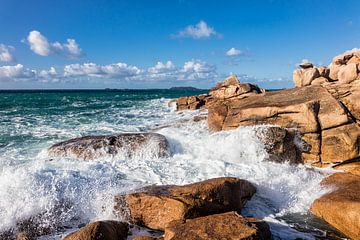 Atlantic ocean coast in Brittany van Rico Ködder