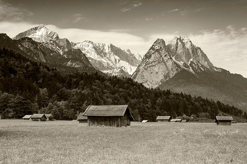 Zugspitzblick Sepia von Andreas Müller