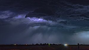 Kansas thunderstorm van Donny Kardienaal