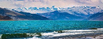 Bergmeer bij Nakartse, Lhokha, Tibet. Panorama van Rietje Bulthuis