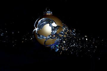 Knallende Weihnachtskugel