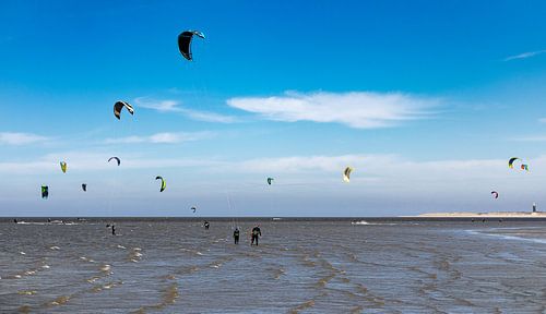 Kitesurfers in actie 2