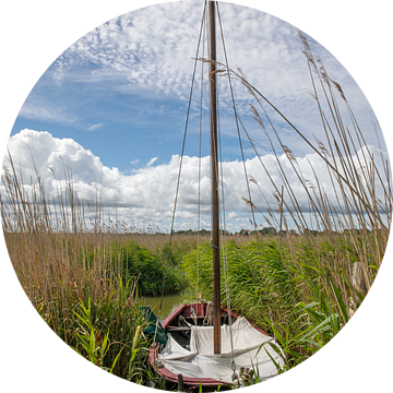 Vissersboot op de Bodden bij Ahrenshoop (Fischland / Darß) van t.ART