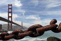 Chaîne rouillée et Golden Gate Bridge