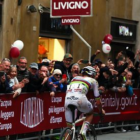 Tadej Pogacar op weg naar een derde Strade Bianche van FreddyFinn
