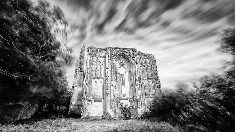 Ancienne abbaye d'Urbex et ruines de l'église par Fotografiecor .nl