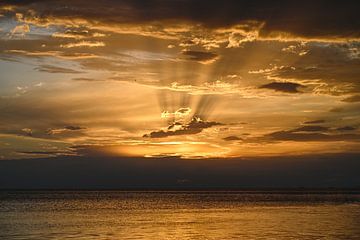 Zonsondergang aan zee van artpictures.de