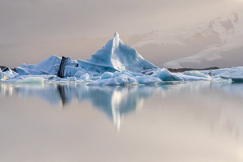 Ice blocks in a glacial lake