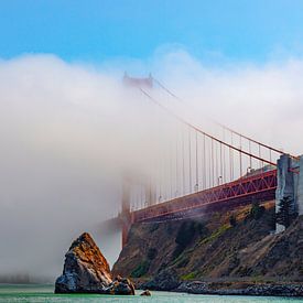 Foggy Golden Gate Bridge by Remco Bosshard