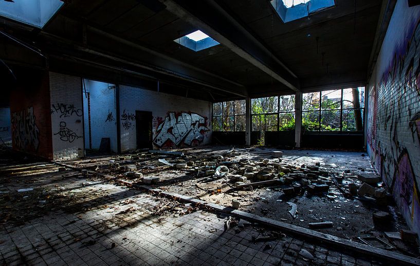Abandoned building (Netherlands) by Marcel Kerdijk