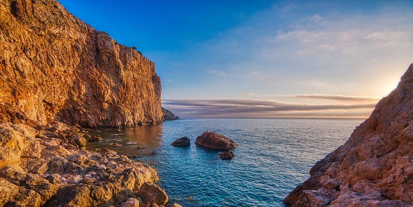 L'estartit coast by Henrys-Photography