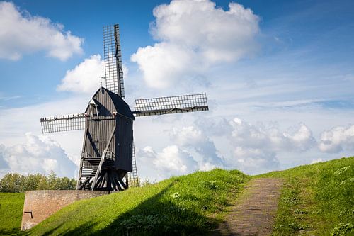 Heusden Molen Bewolkt