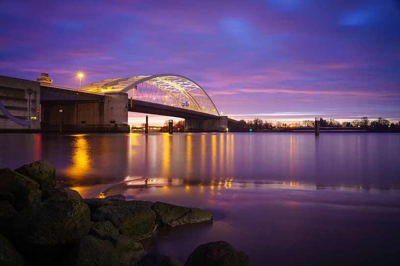 Le pont Van Brienenoord illuminé sur Mark De Rooij