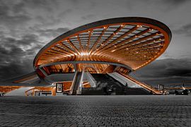 Mons Station by night – architectural photography
