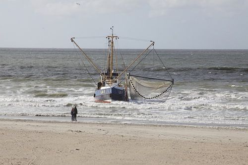 Ameland/Boat on the beach