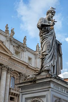 Rome - Devant la basilique Saint-Pierre sur t.ART